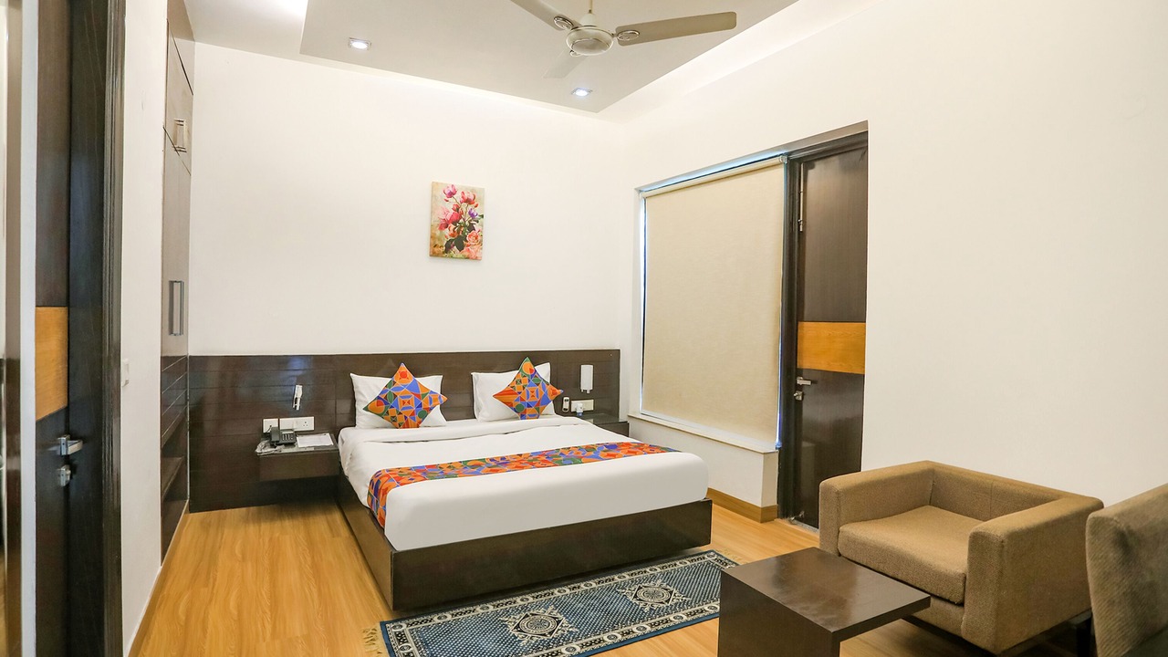 Photo of Bedroom in DLF Phase 3