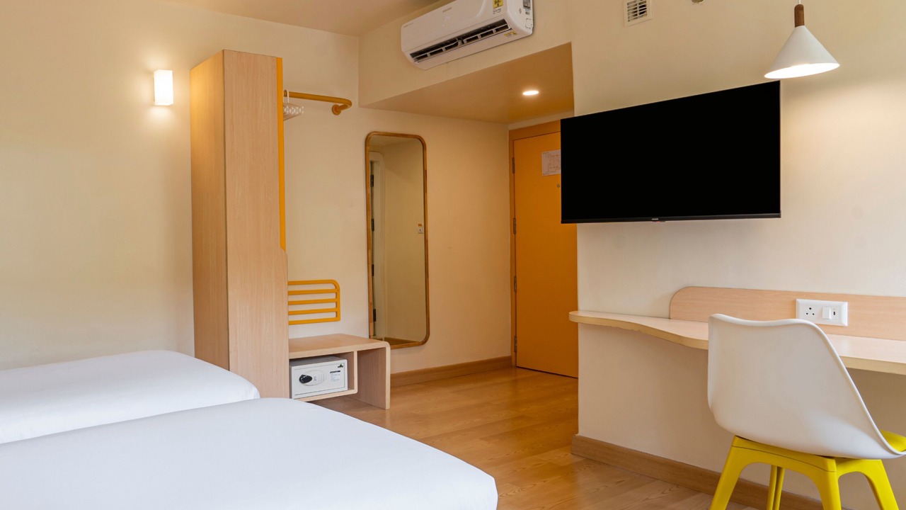 Photo of Bedroom in Sector 62
