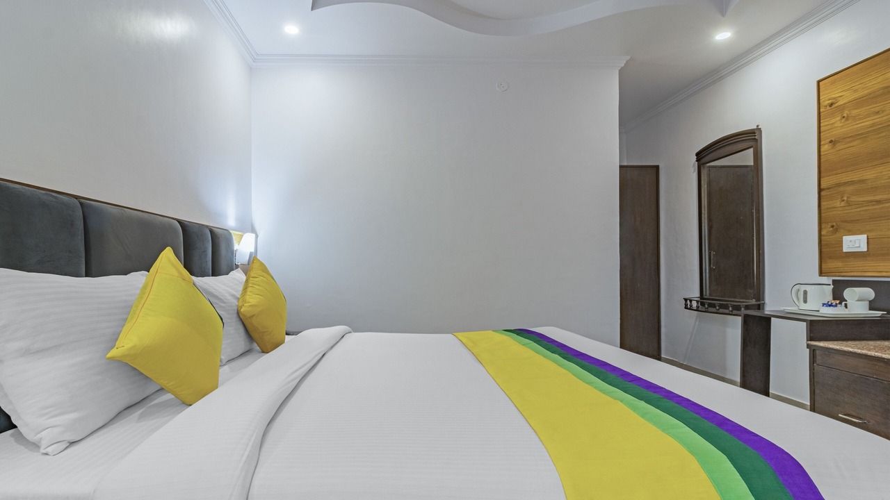 Photo of Bedroom in The Mall Road