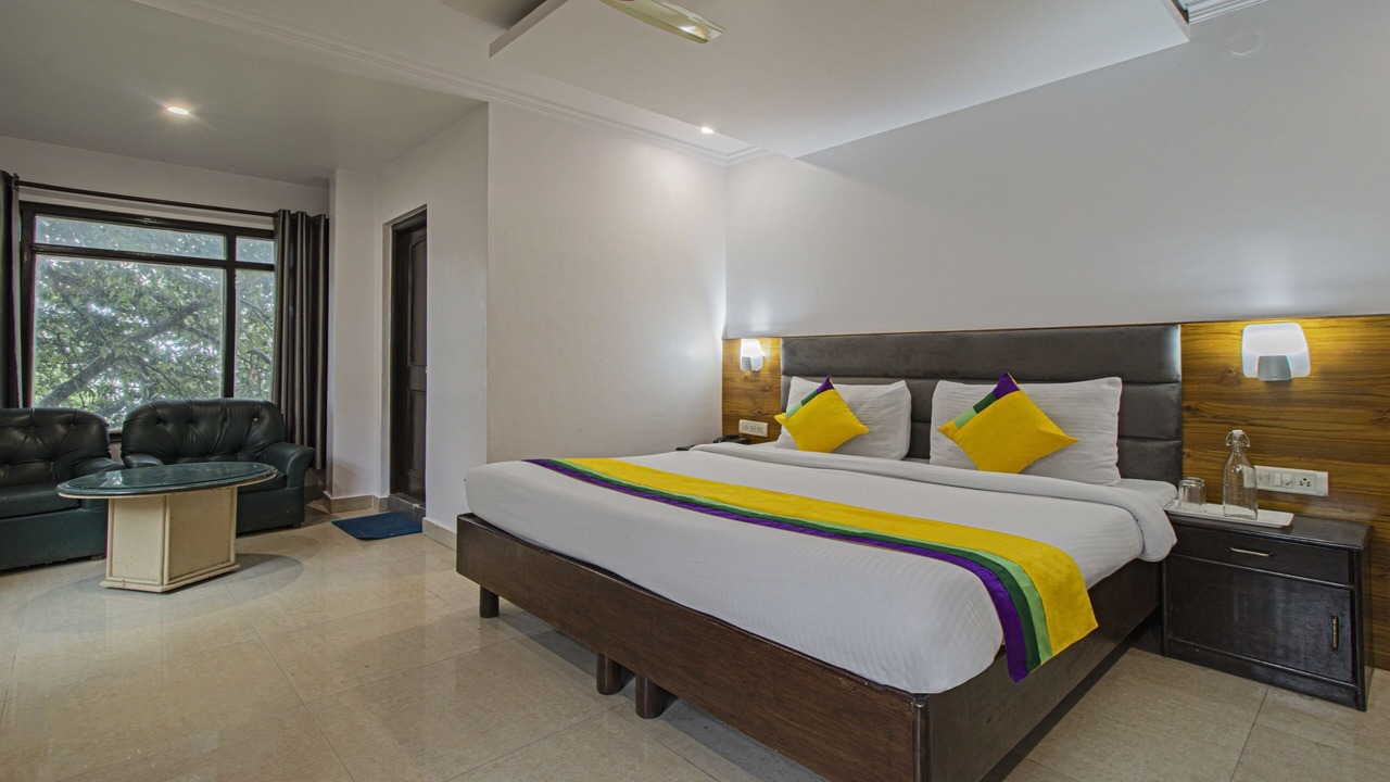 Photo of Bedroom in The Mall Road