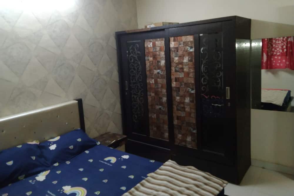 Photo of Bedroom in Jogeshwari West
