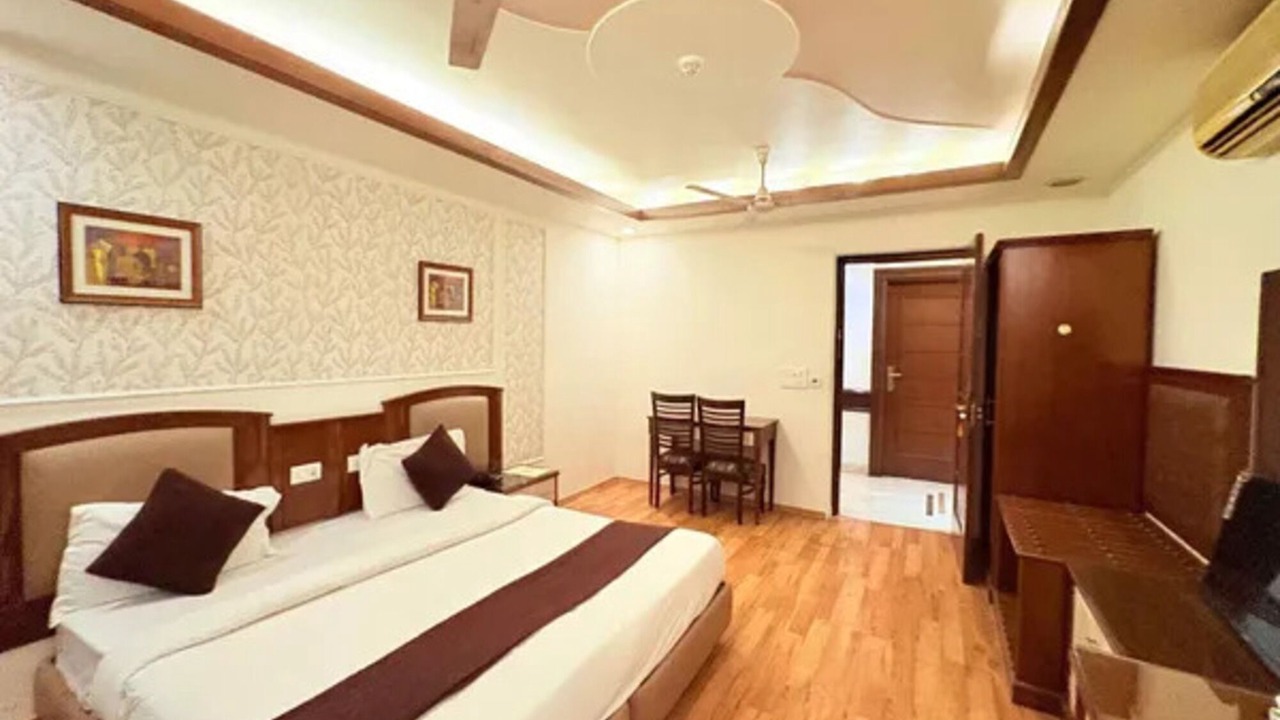 Photo of Bedroom in Nehru Place