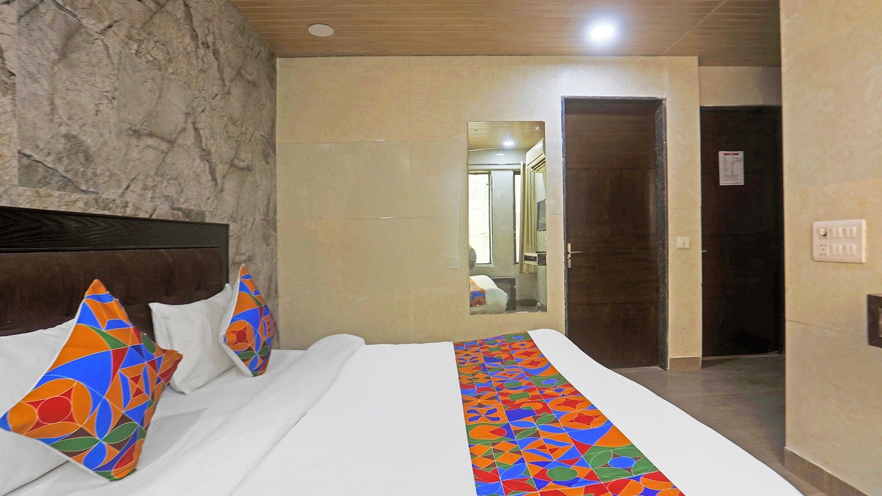 Photo of Bedroom in Kalkaji