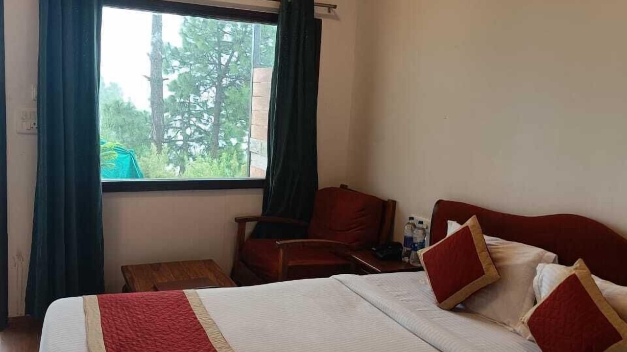 Photo of Bedroom in Lansdowne