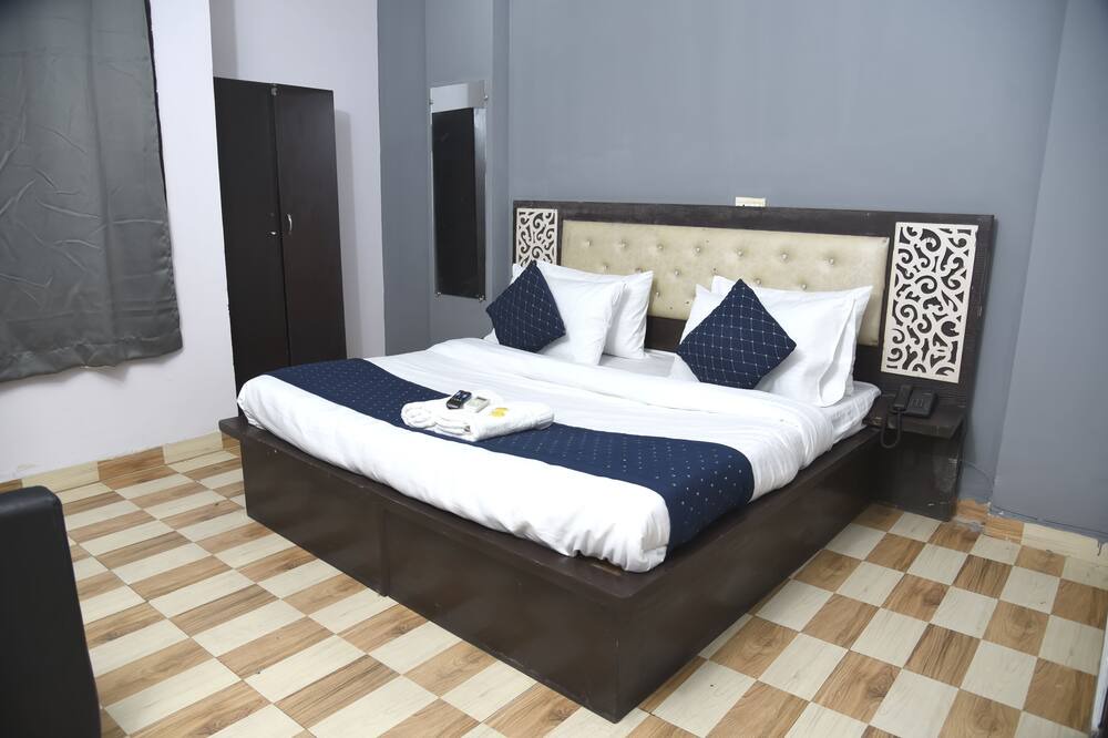 Photo of Bedroom in Janakpuri