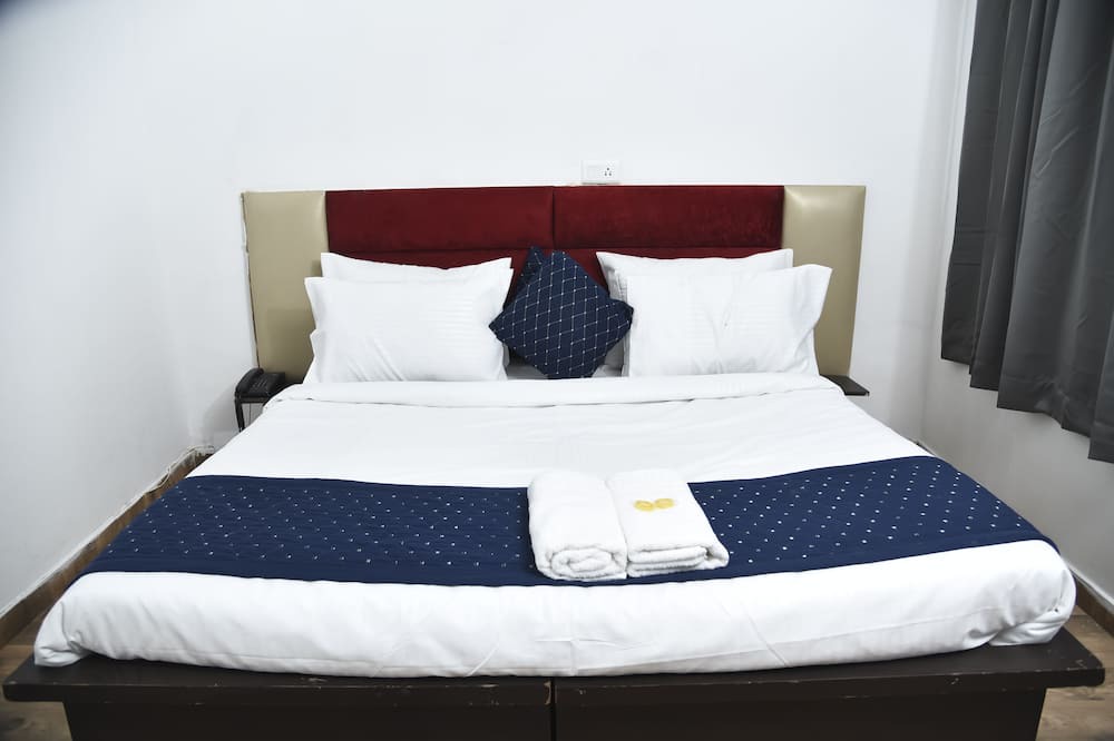 Photo of Bedroom in Janakpuri