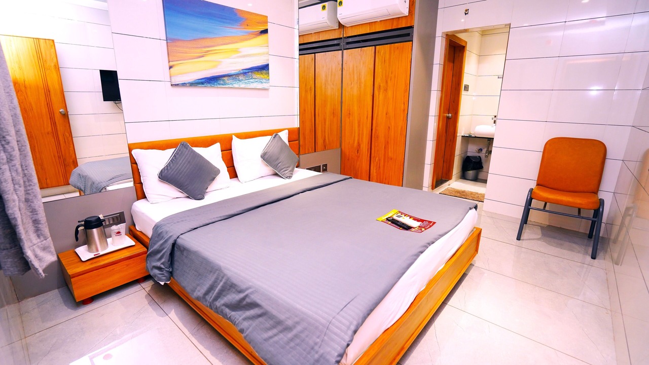 Photo of Bedroom in Rajkot
