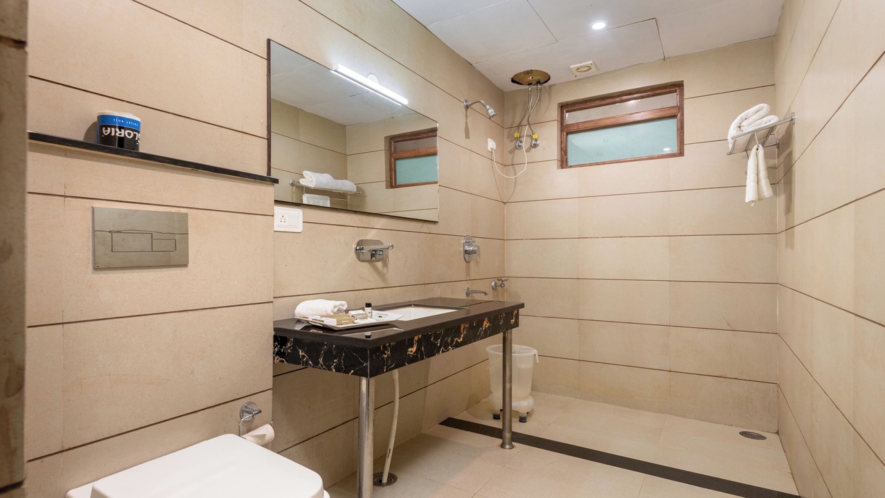 Photo of Bathroom in Bhagsu Nag