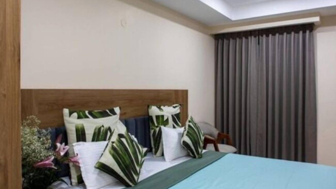 Photo of Bedroom in DLF Phase 3