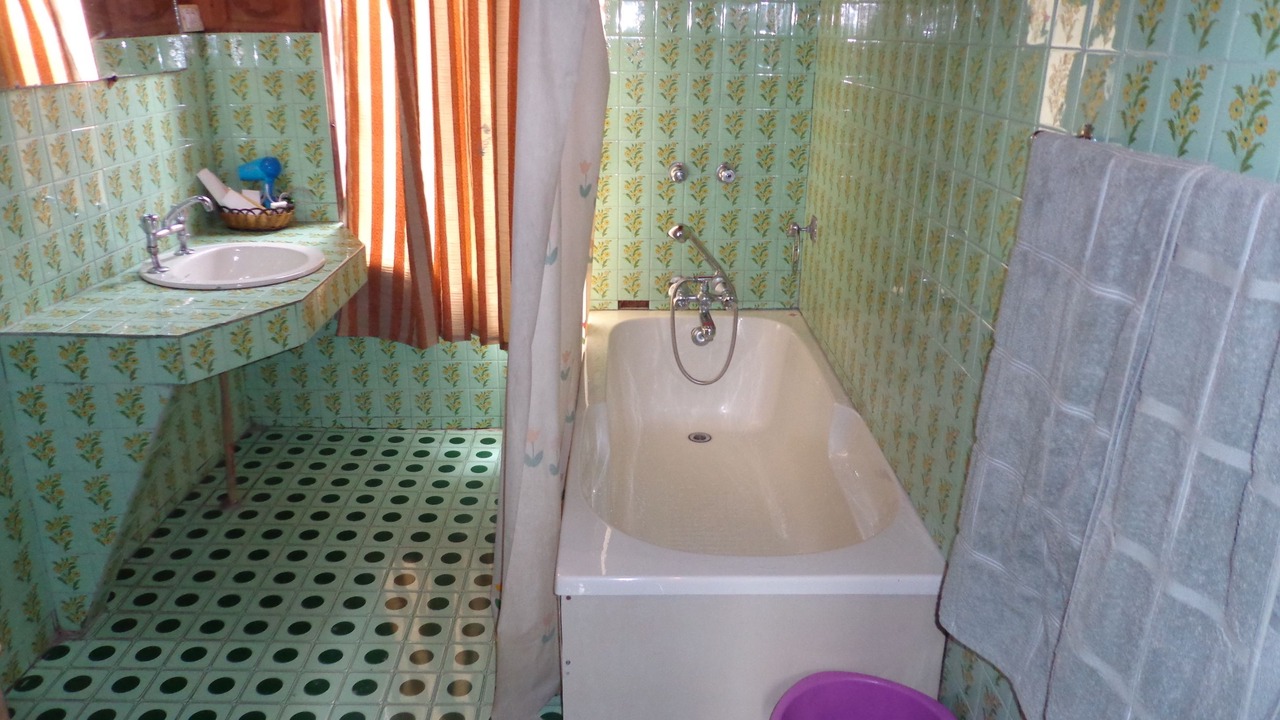 Photo of Bathroom in Dal Lake