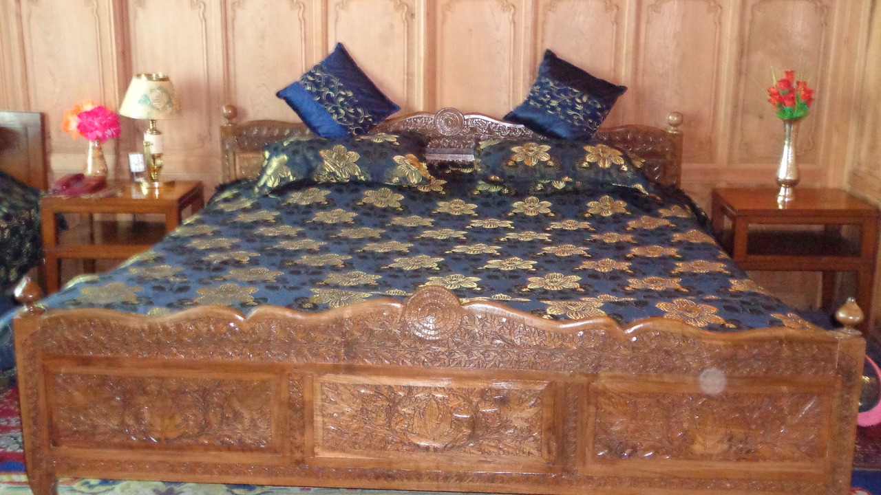 Photo of Bedroom in Dal Lake