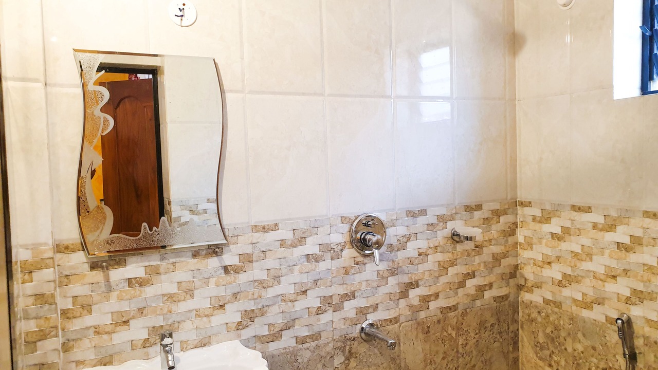 Photo of Bathroom in Calangute