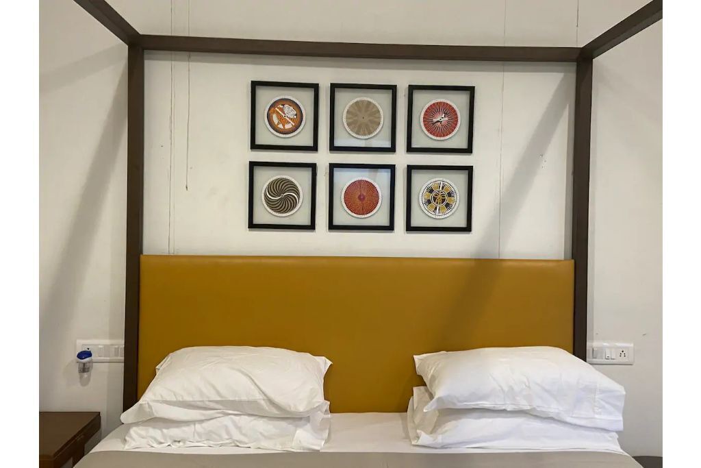 Photo of Bedroom in Prabhadevi
