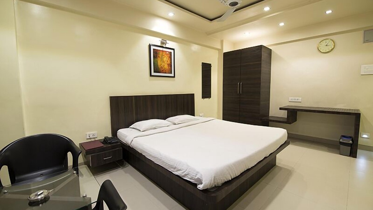 Photo of Bedroom in Hadapsar