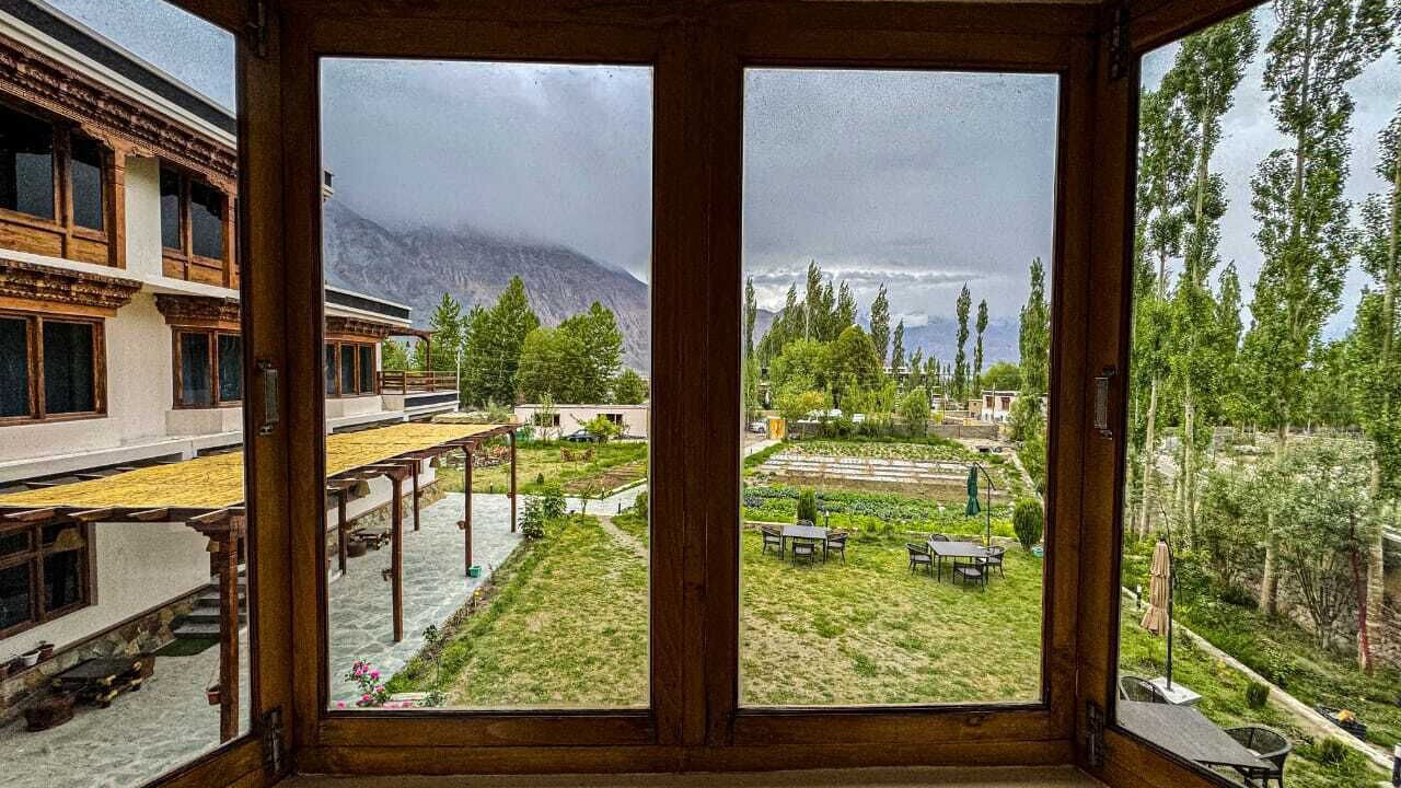 Photo of Outdoor in Hunder