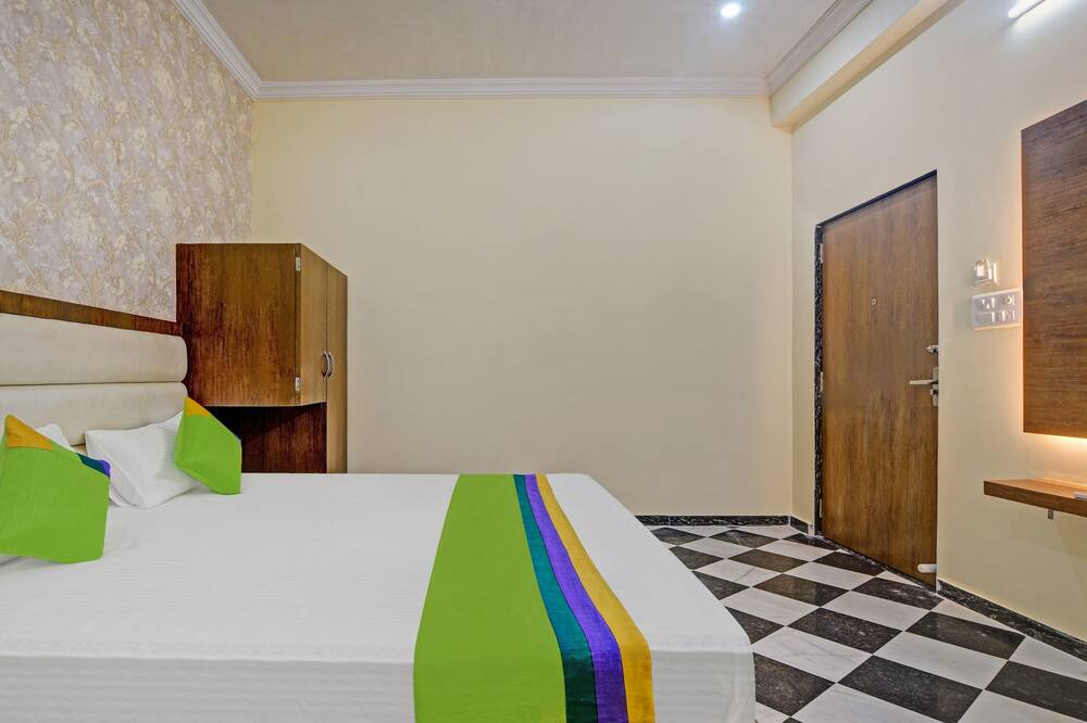 Photo of Bedroom in Central Area