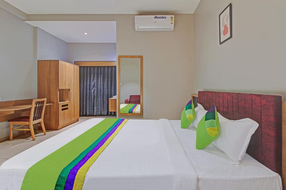 Photo of Bedroom in Satara