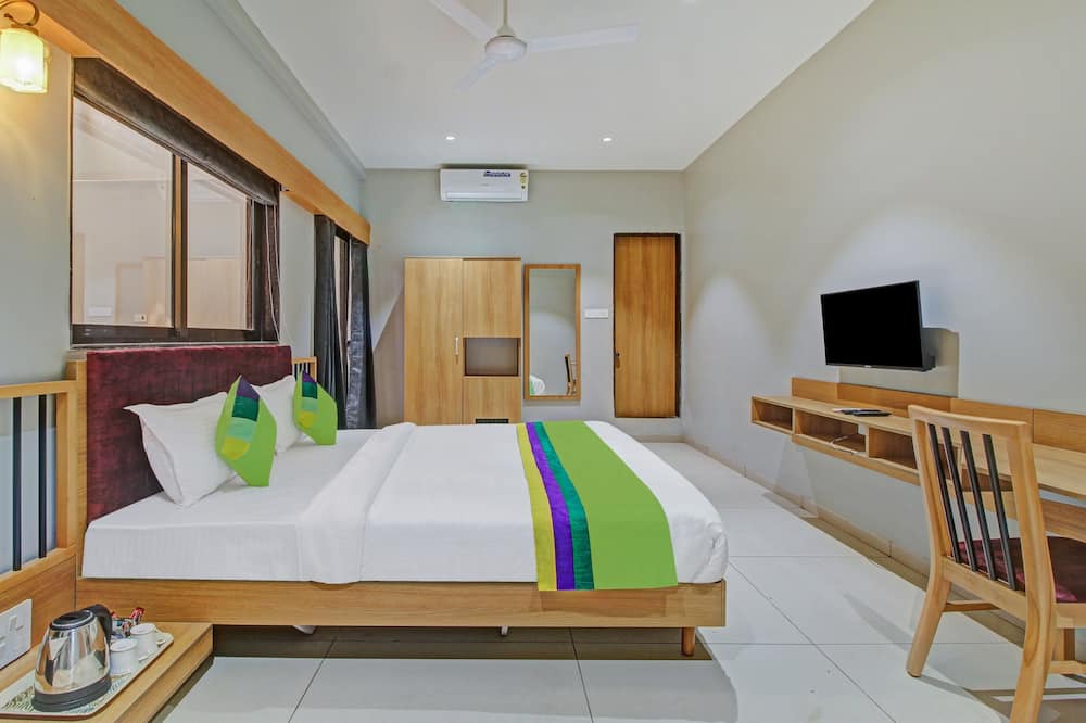 Photo of Bedroom in Satara
