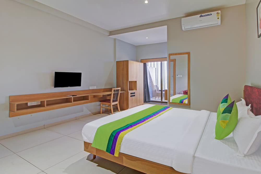 Photo of Bedroom in Satara