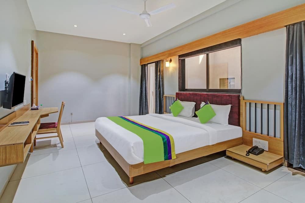 Photo of Bedroom in Satara