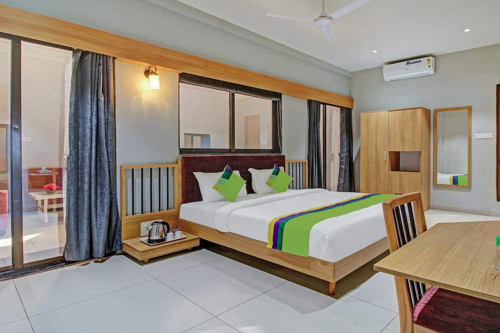 Photo of Bedroom in Satara
