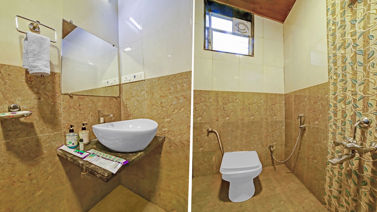 Photo of Bathroom in Mahabaleshwar