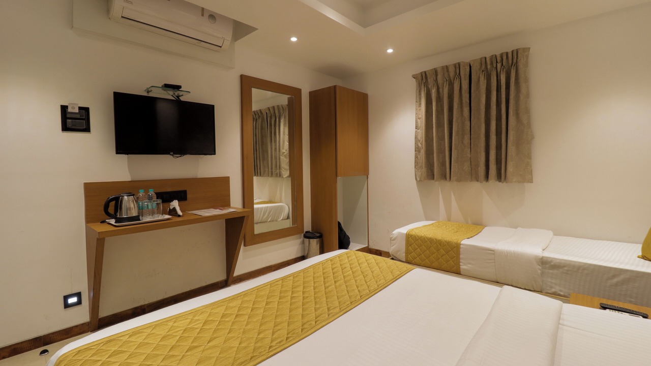 Photo of Bedroom in Malad West