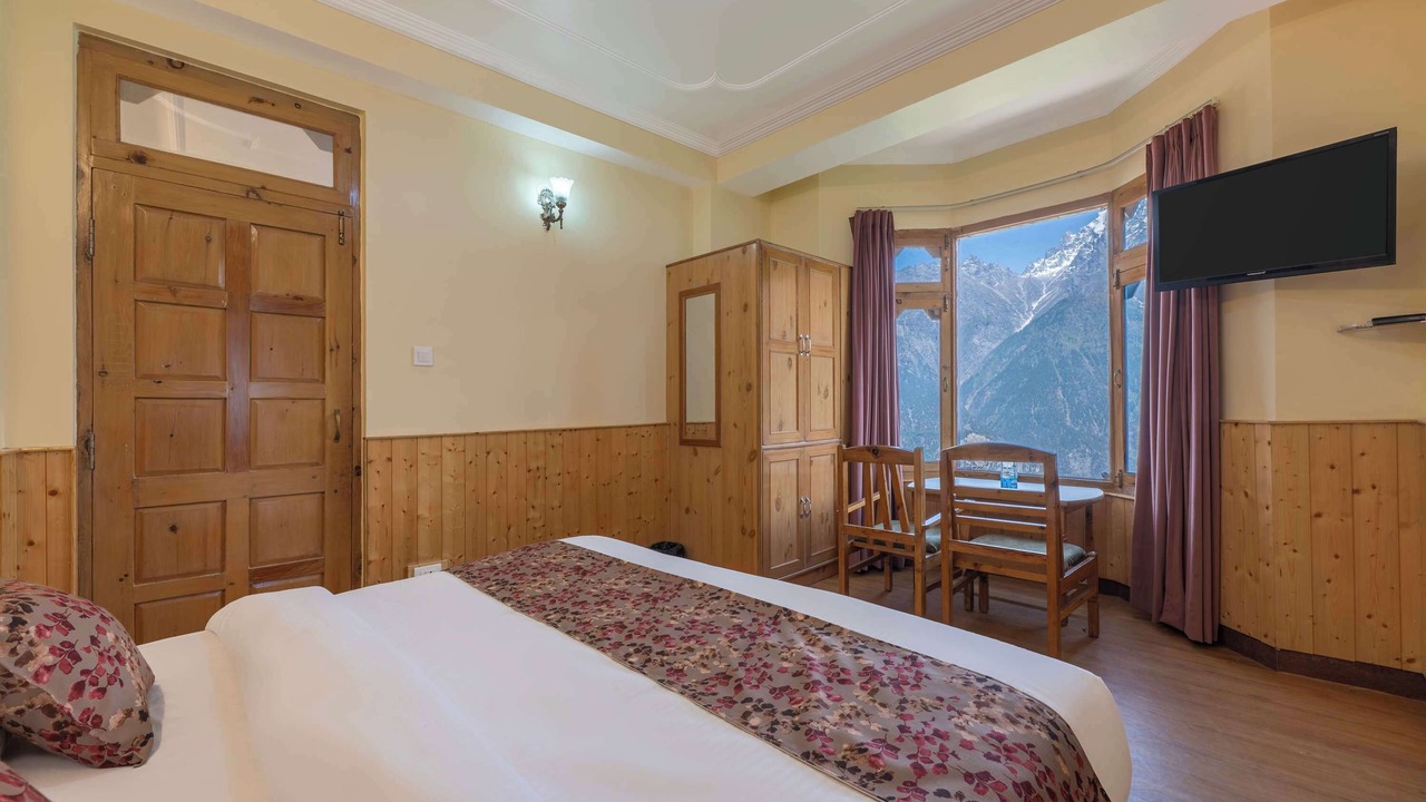 Photo of Bedroom in Kalpa