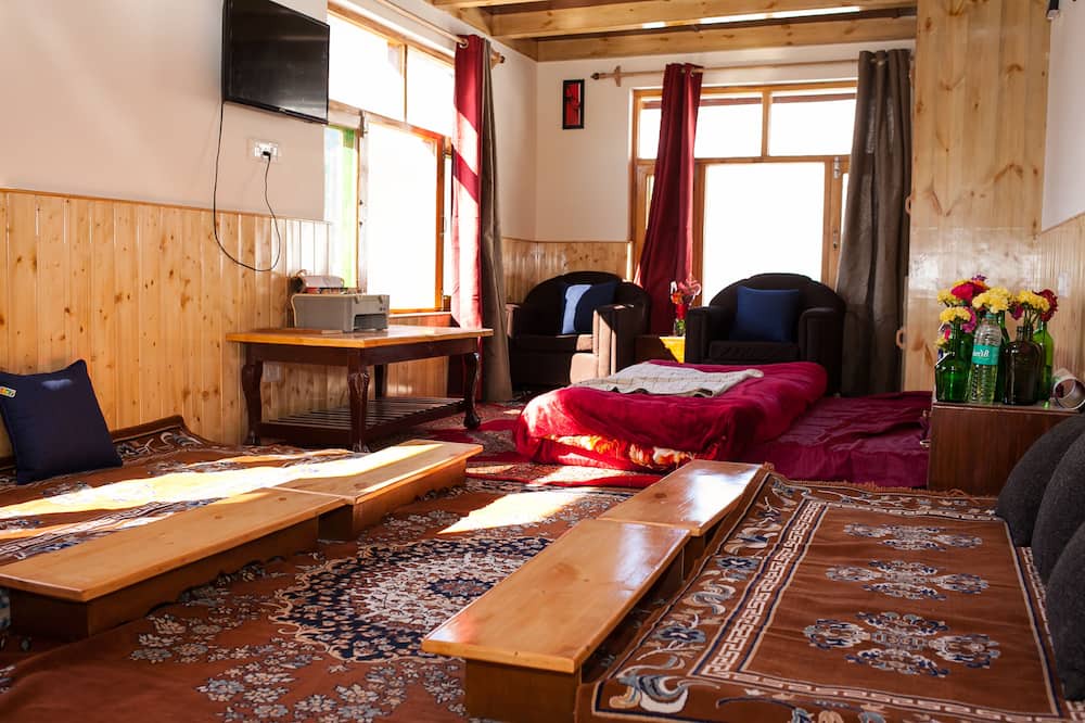 Photo of Livingroom in New Manali