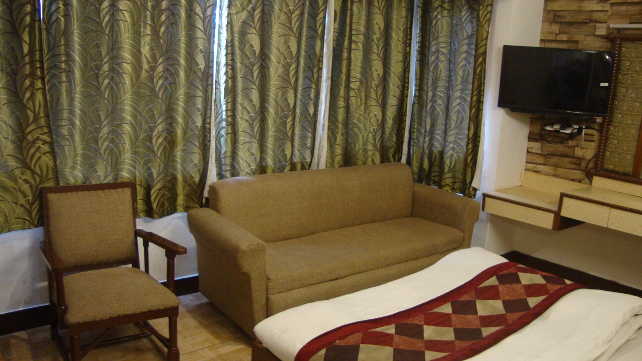 Photo of Bedroom in The Mall Road