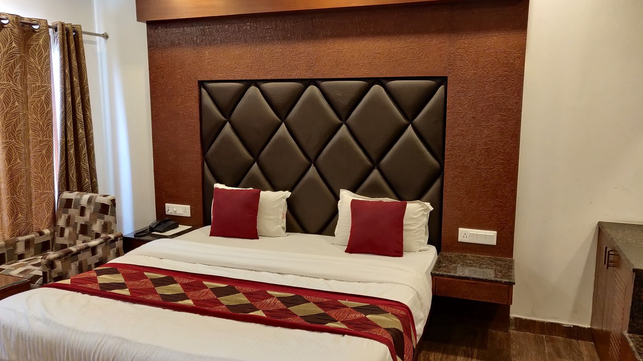 Photo of Bedroom in The Mall Road