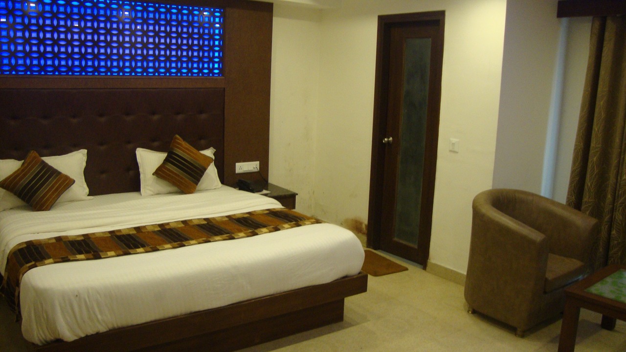 Photo of Bedroom in The Mall Road