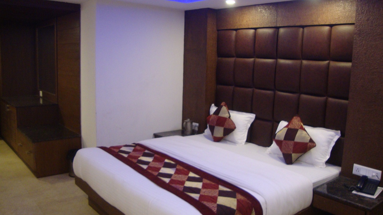 Photo of Bedroom in The Mall Road