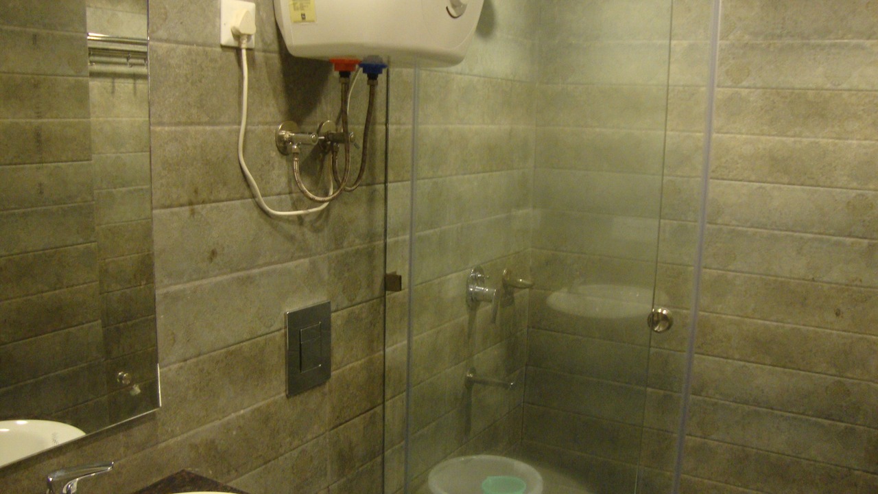 Photo of Bathroom in The Mall Road