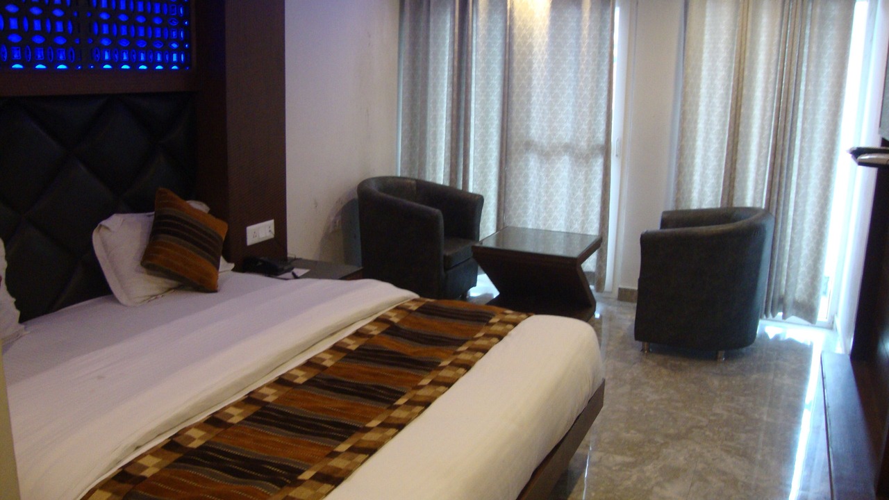 Photo of Bedroom in The Mall Road