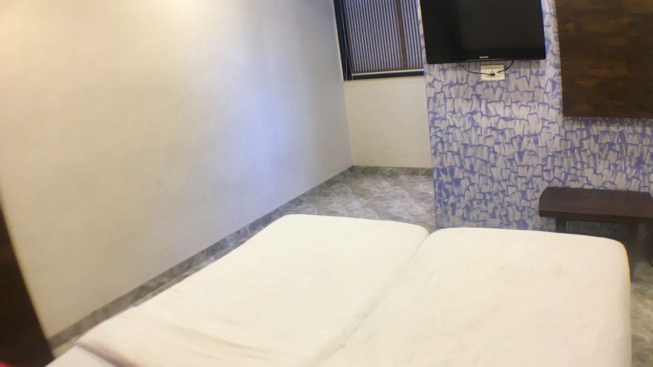 Photo of Bedroom in Malad East