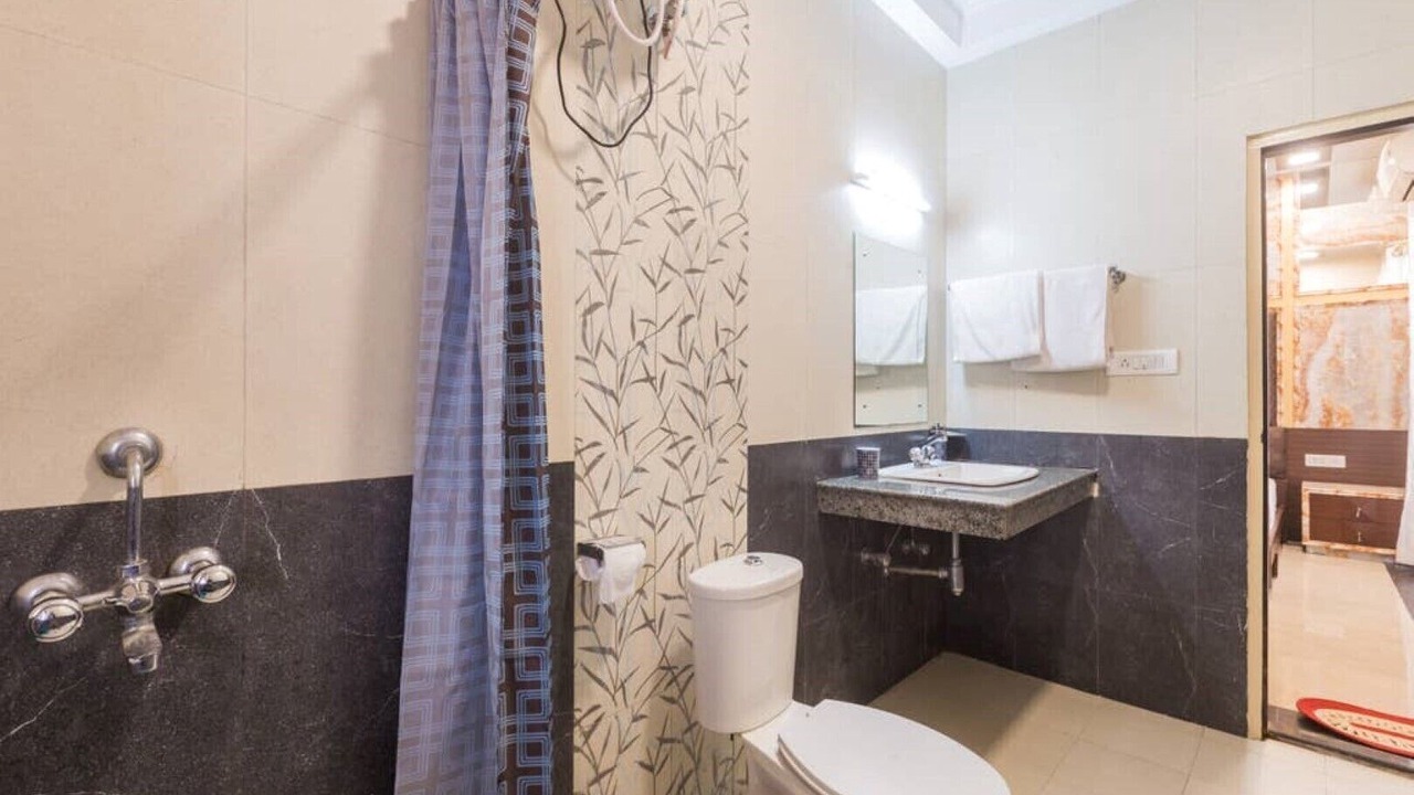 Photo of Bathroom in Calangute