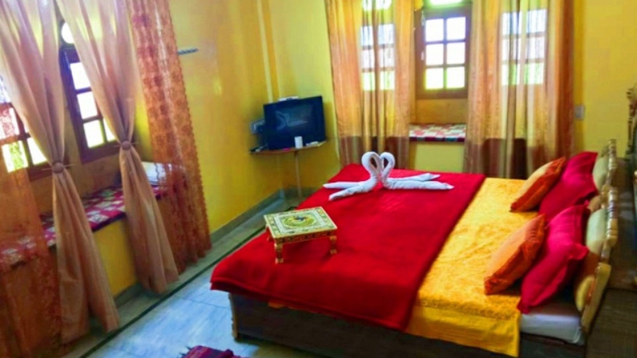 Photo of Bedroom in Amar Sagar Pol