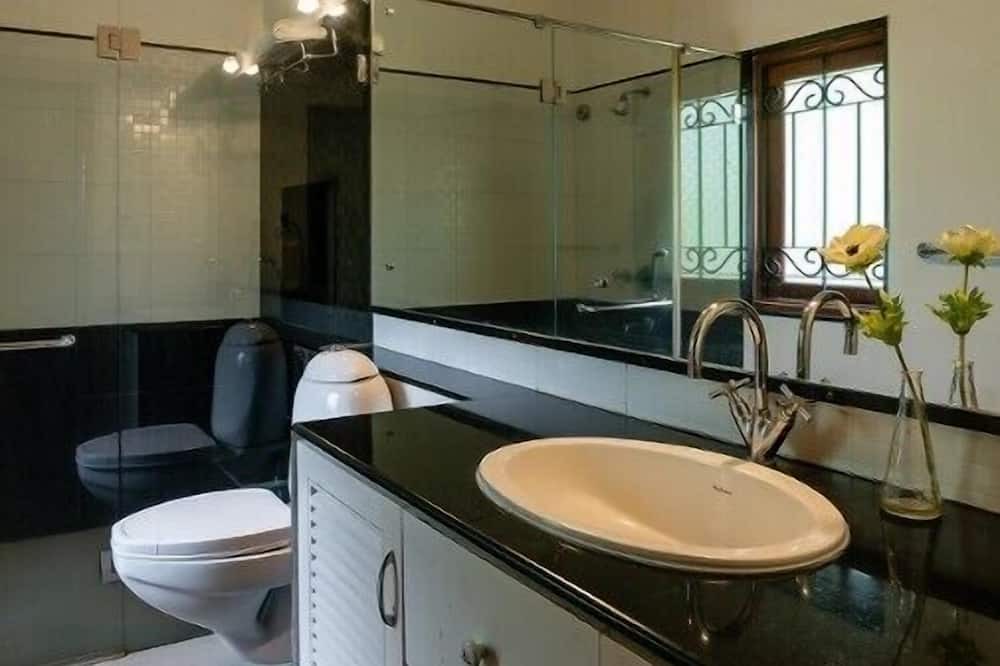 Photo of Bathroom in Pilerne Industrial Estates