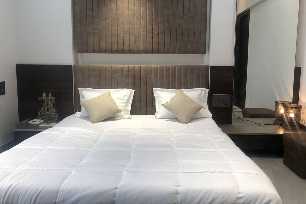 Photo of Bedroom in Mahim