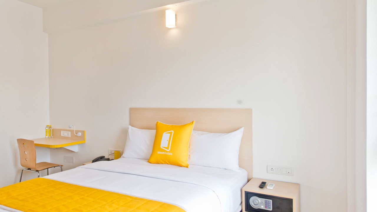 Photo of Bedroom in HBR Layout