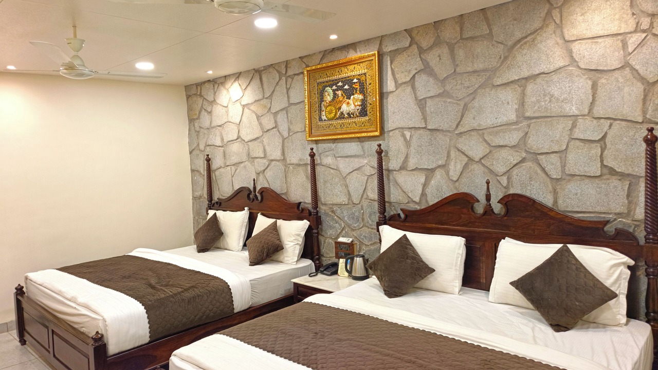 Photo of Bedroom in Mount Abu