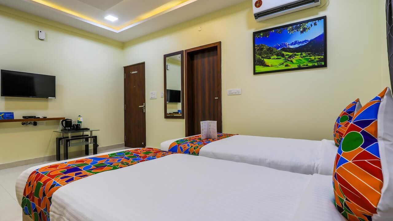 Photo of Bedroom in HBR Layout