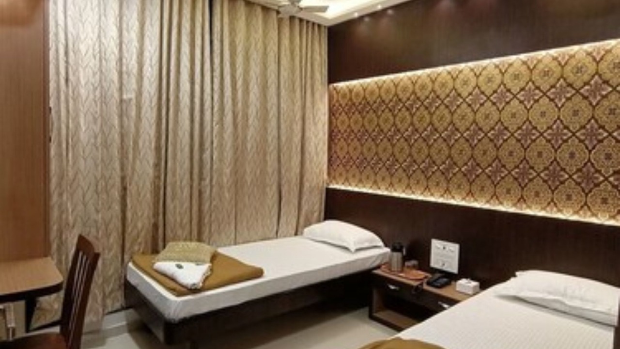 Photo of Bedroom in Borivali East