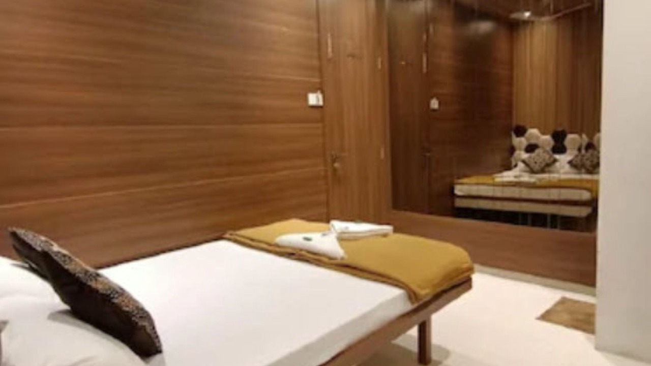 Photo of Bedroom in Borivali East