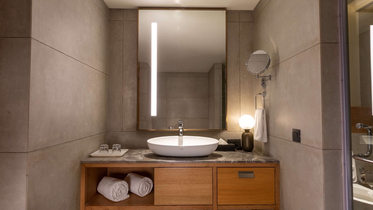 Photo of Bathroom in The Mall Road