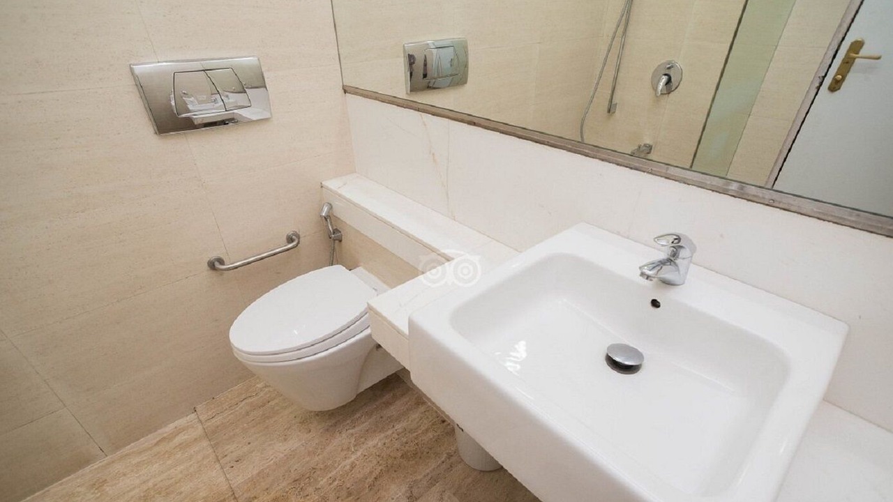 Photo of Bathroom in Wellington Pier
