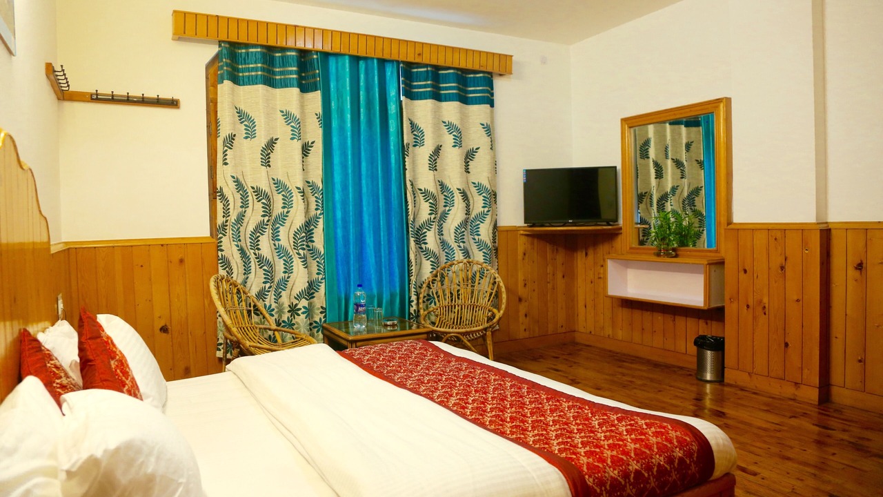 Photo of Bedroom in Jagatsukh