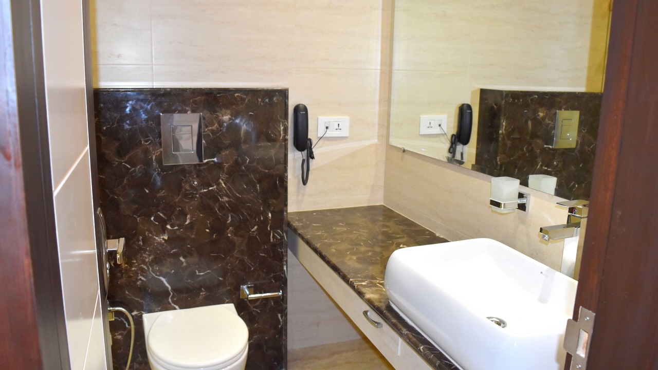 Photo of Bathroom in Dariyaganj