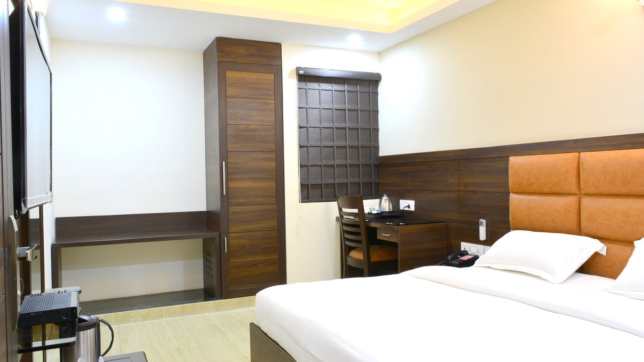 Photo of Bedroom in Dariyaganj